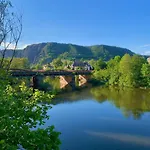 Homindays Terrace With Mountain Views River Just Nearby *